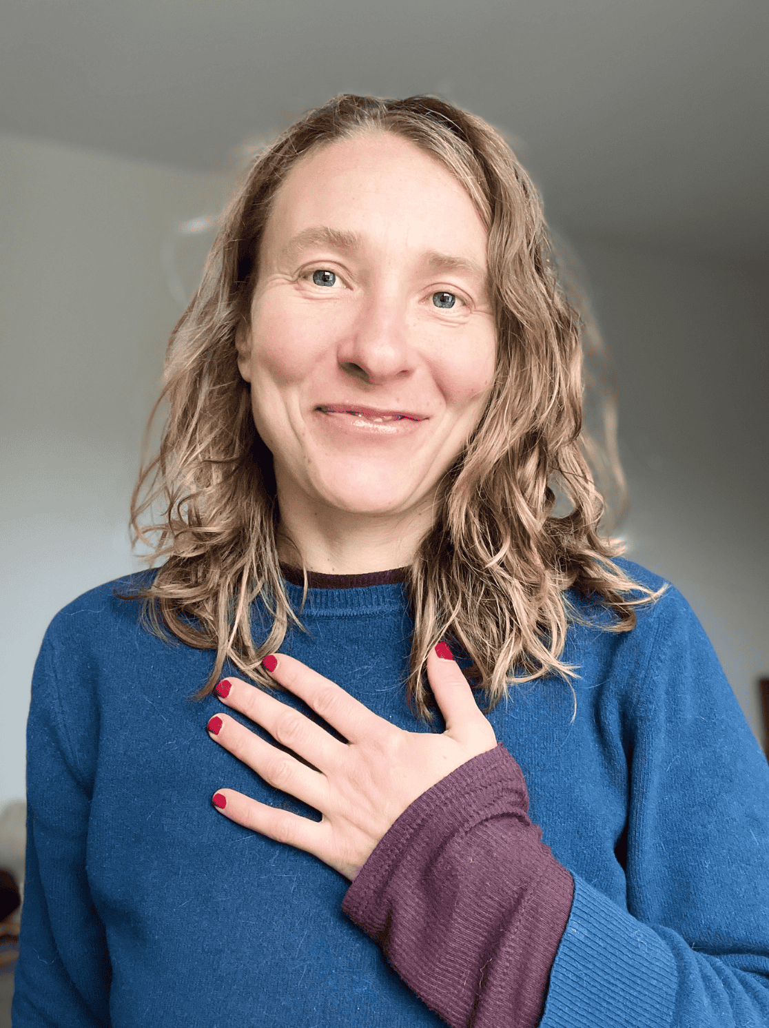 Peggy Schirmer headshot torso, portrait 1